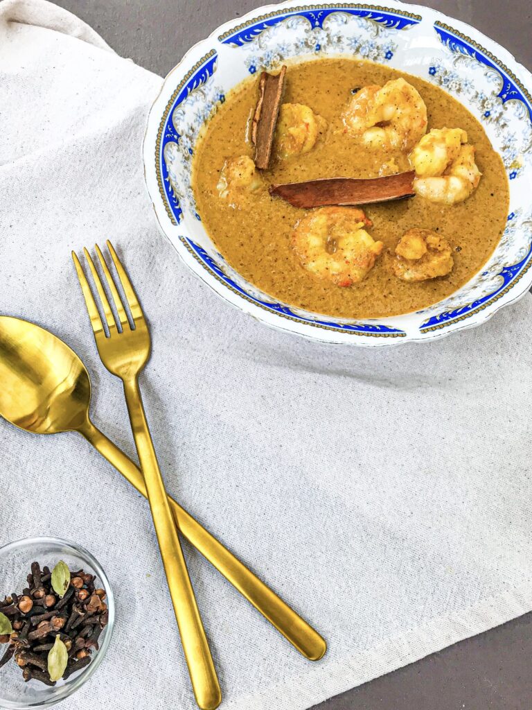 Chingri Malai Curry – Bengali Prawn Curry - Romandian Masala