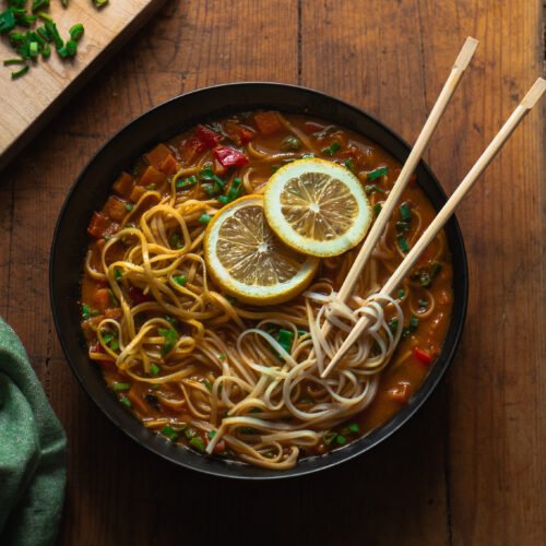 Quick and Delicious Tibetan Soup (Thukpa) - Romandian Masala