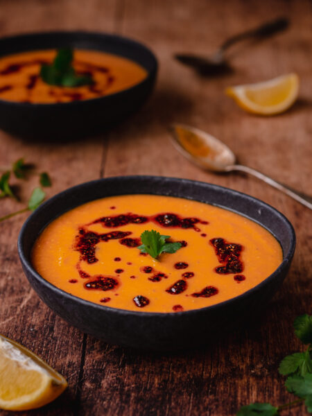 Mercimek çorbası Turkish red lentil soup with lemon garnish